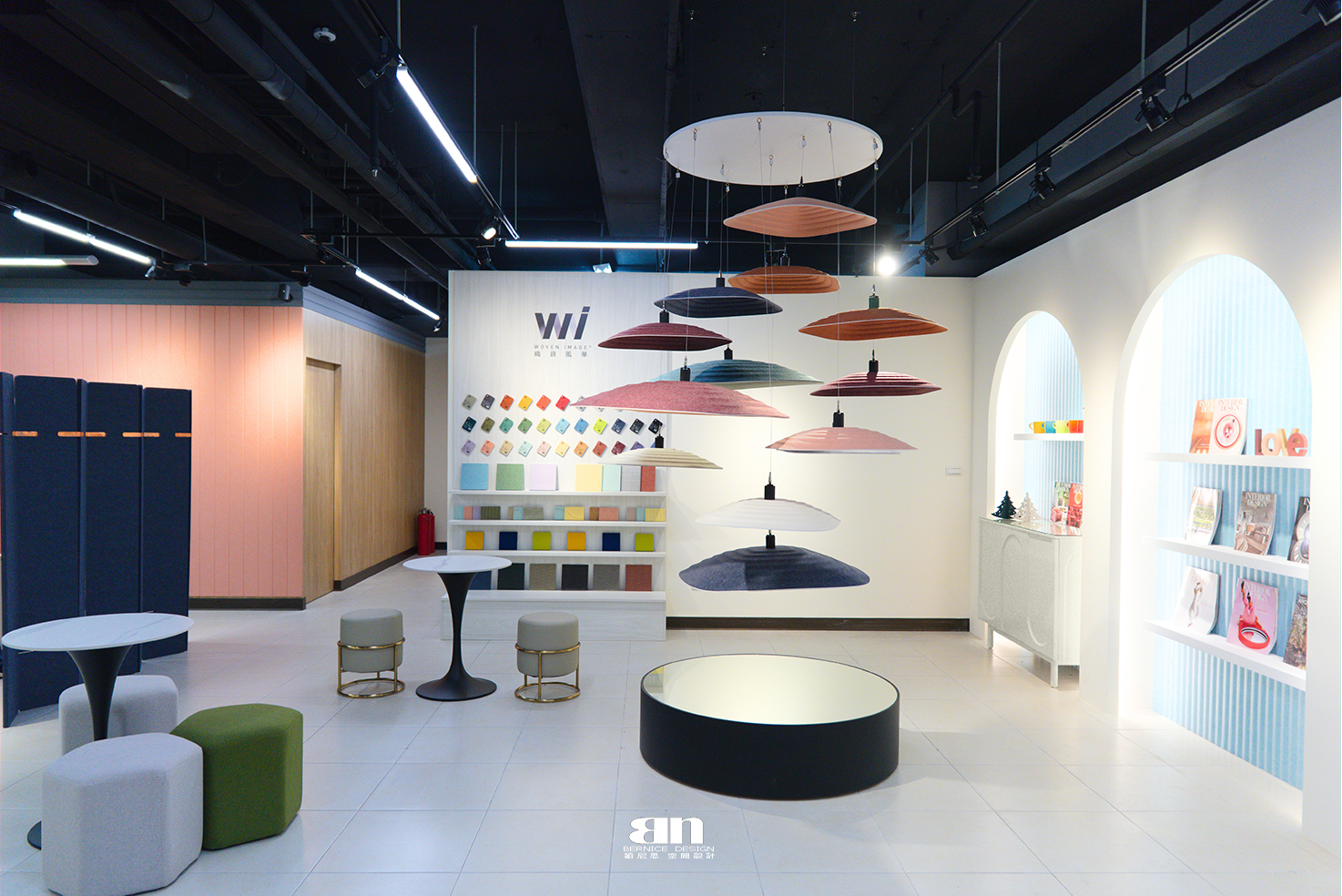 聲學燈具與質感端景